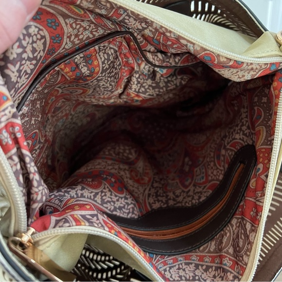 Laser Cut Tote Bag with Insert Purse - Picture 2 of 8